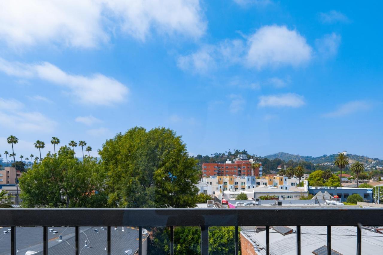 Universal Studios 8 Min Drive Two Bedroom Apartment With Free Parking لوس أنجلوس المظهر الخارجي الصورة